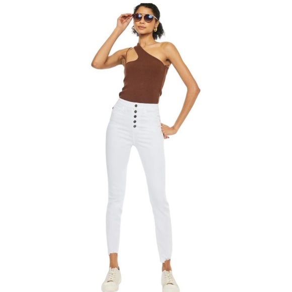 NWT Kancan high-rise Ankle skinny sculpts and hugs your every curve! 💕 - Picture 3 of 5